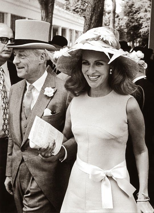 Σουρεαλιστικά, ελιτίστικα και σνομπ -Τα πάρτι των Ρότσιλντ που άφησαν εποχή [εικόνες] | iefimerida.gr 1