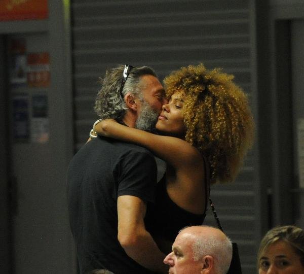 Ο Βενσάν Κασέλ στο κρεβάτι με μια μικρούλα [εικόνες] | iefimerida.gr 5