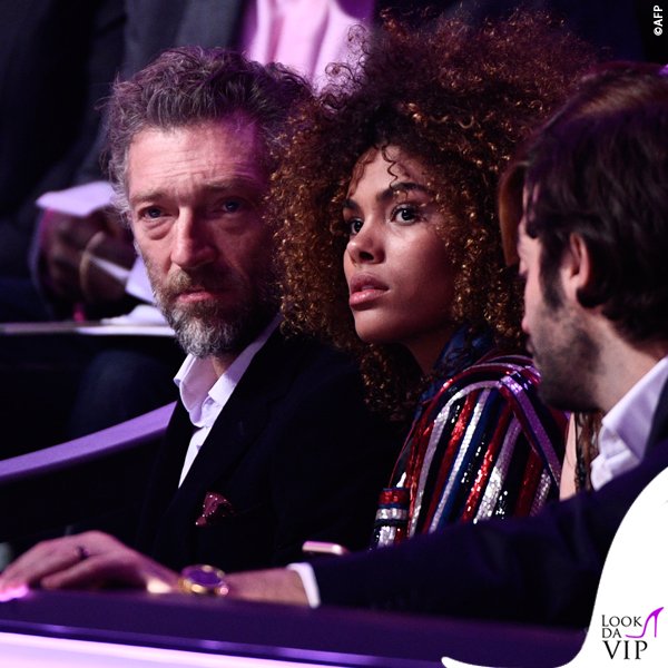 Ο Βενσάν Κασέλ στο κρεβάτι με μια μικρούλα [εικόνες] | iefimerida.gr 13