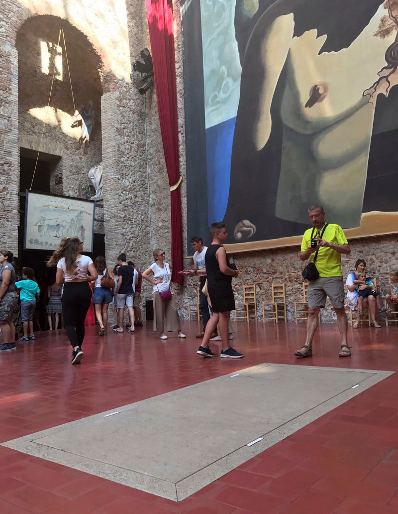 Το μουστάκι του Σαλβαντόρ Νταλί παρέμεινε αναλλοίωτο 28 χρόνια μετά τον θάνατό του | iefimerida.gr 4