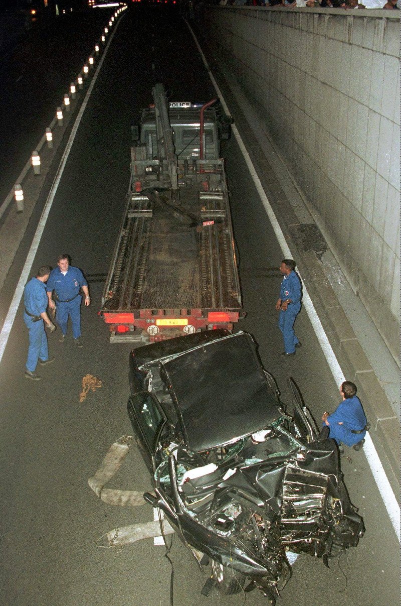 Οι θεωρίες συνωμοσίας για το δυστύχημα της Νταϊάνα -Εβαλαν τον οδηγό του Fiat που ενεπλάκη στο τροχαίο να τη σκοτώσει; | iefimerida.gr 2