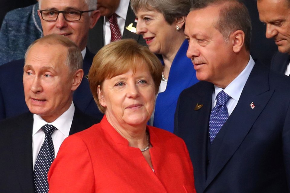 Ερντογάν κατά πάντων: Καρφιά σε Μέρκελ, Τράμπ και επίθεση σε ΜΜΕ | iefimerida.gr 0