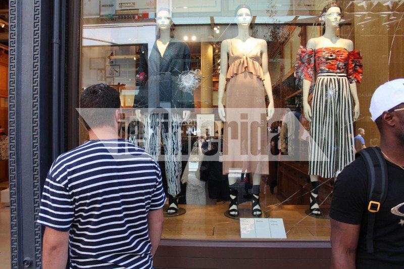 Το iefimerida σε τρεις εμπορικές συνοικίες της Αθήνας -«Οι φόροι μάς έχουν γονατίσει» [εικόνες] | iefimerida.gr 0