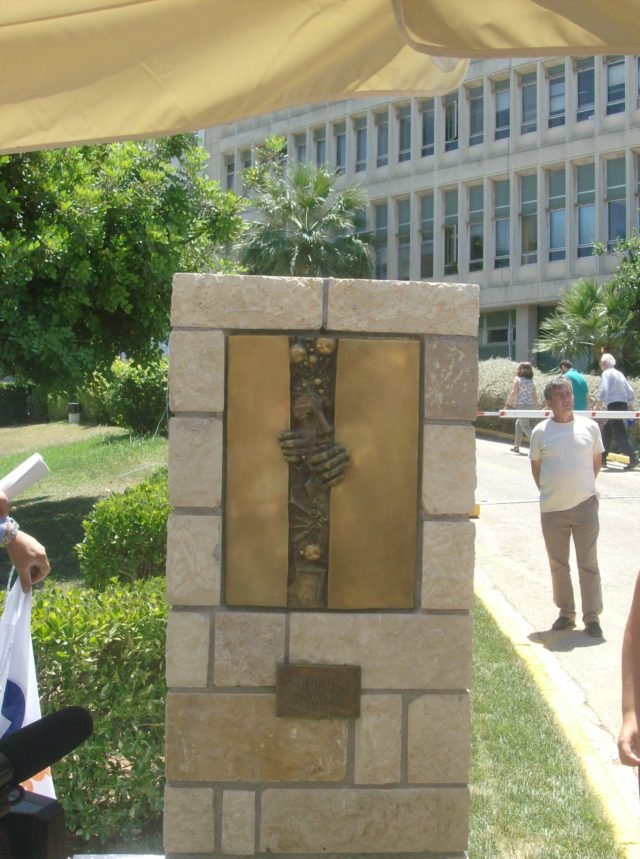 Τραγελαφικά σκηνικά Τσακνή και Ραχήλ: «Σκάσε επιτέλους -Είστε ξετσίπωτοι» [εικόνες & βίντεο] | iefimerida.gr 7