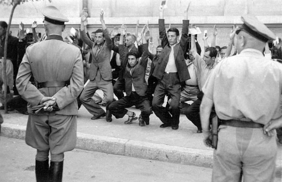 11 Ιουλίου 1942: Οταν οι Γερμανοί εξευτέλισαν δημόσια 9.000 Εβραίους της Θεσσαλονίκης [εικόνες] | iefimerida.gr 8