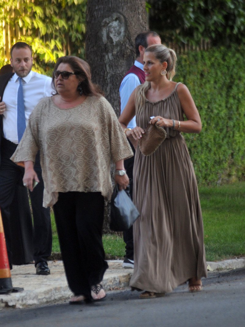 Γάμος Ρουβά-Ζυγούλη: Ολη η σόουμπιζ ήταν εκεί -Οσκαρικές τουαλέτες και πόζες στην έπαυλη Βαρδινογιάννη [εικόνες] | iefimerida.gr 30