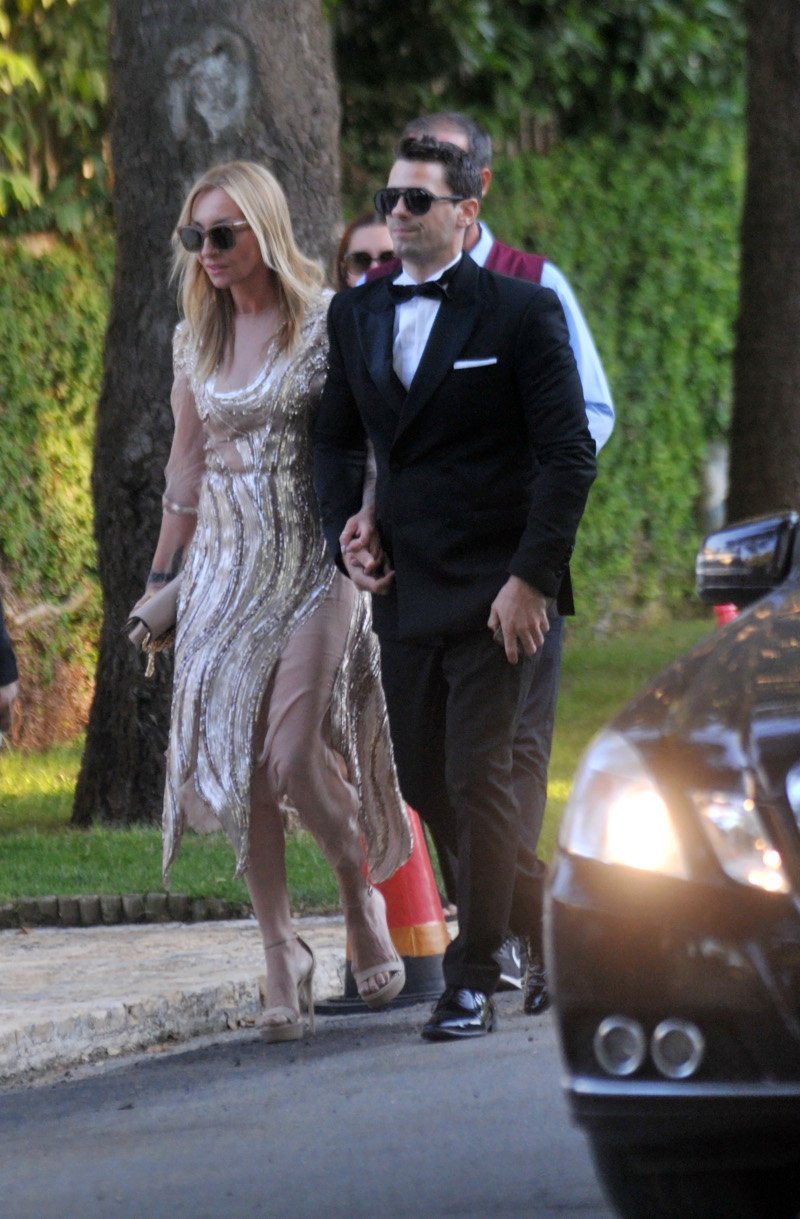 Γάμος Ρουβά-Ζυγούλη: Ολη η σόουμπιζ ήταν εκεί -Οσκαρικές τουαλέτες και πόζες στην έπαυλη Βαρδινογιάννη [εικόνες] | iefimerida.gr 21