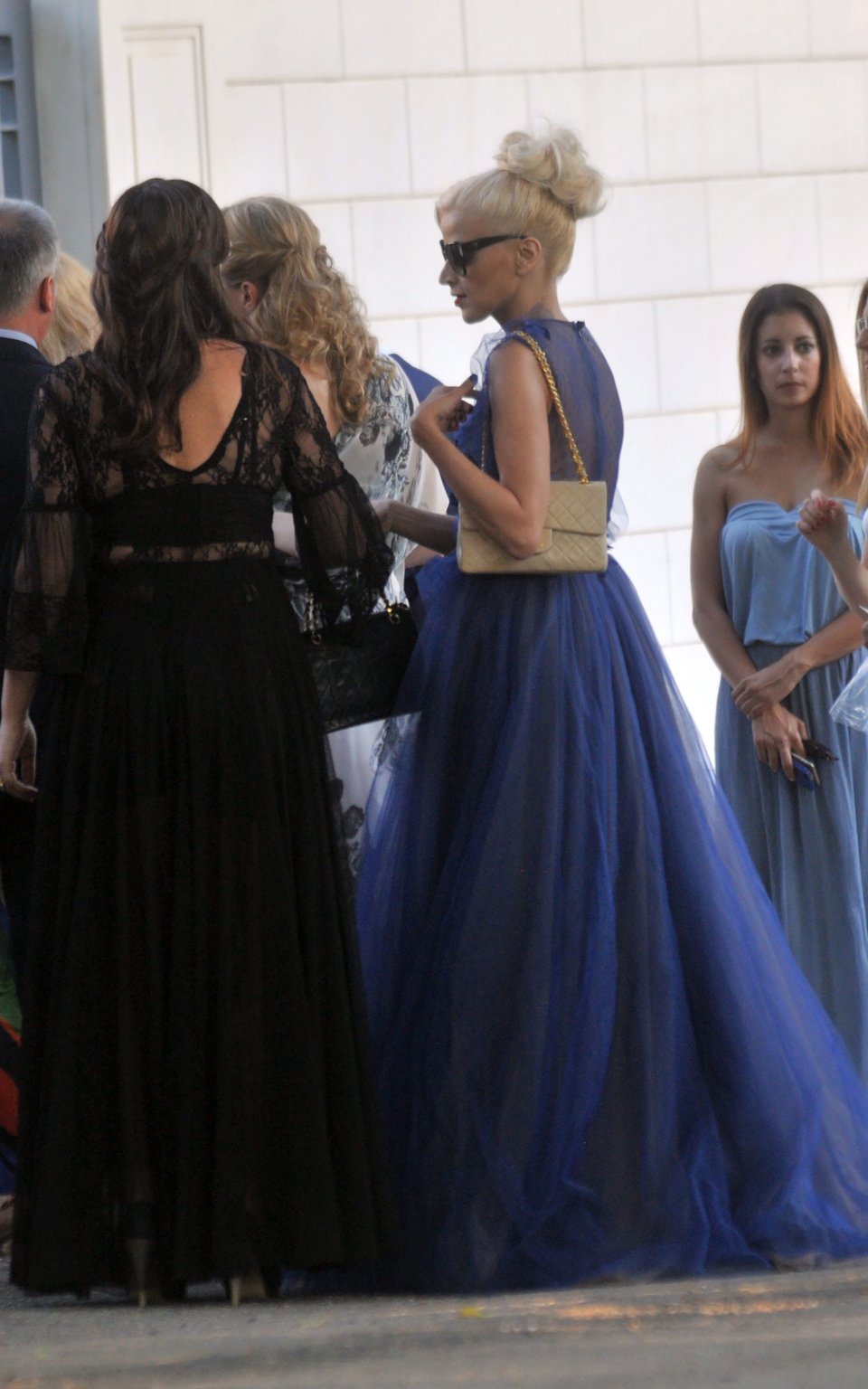 Γάμος Ρουβά-Ζυγούλη: Ολη η σόουμπιζ ήταν εκεί -Οσκαρικές τουαλέτες και πόζες στην έπαυλη Βαρδινογιάννη [εικόνες] | iefimerida.gr 25