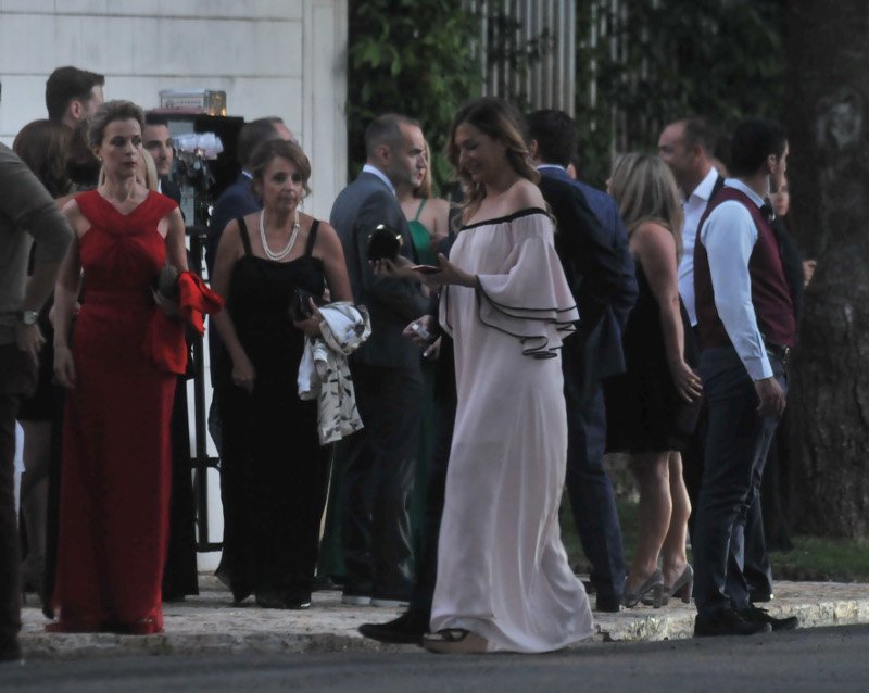 Γάμος Ρουβά-Ζυγούλη: Ολη η σόουμπιζ ήταν εκεί -Οσκαρικές τουαλέτες και πόζες στην έπαυλη Βαρδινογιάννη [εικόνες] | iefimerida.gr 27