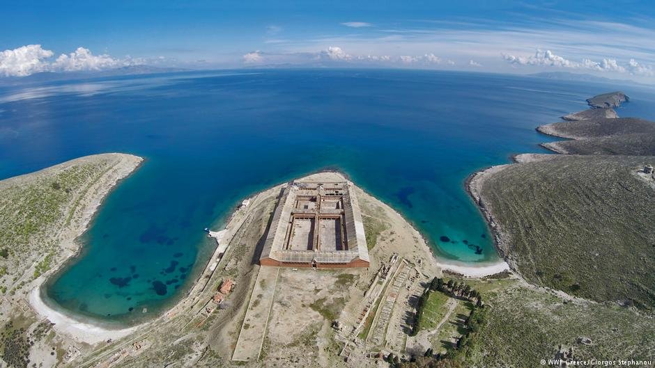Γυάρος: Το νησί των βασανιστηρίων μπορεί να γίνει οικολογικός παράδεισος [εικόνες] | iefimerida.gr 2
