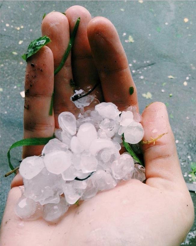 Χάος στη Μόσχα από την «καταιγίδα του αιώνα» -Βροχές και χαλάζι [εικόνες & βίντεο]  | iefimerida.gr 7