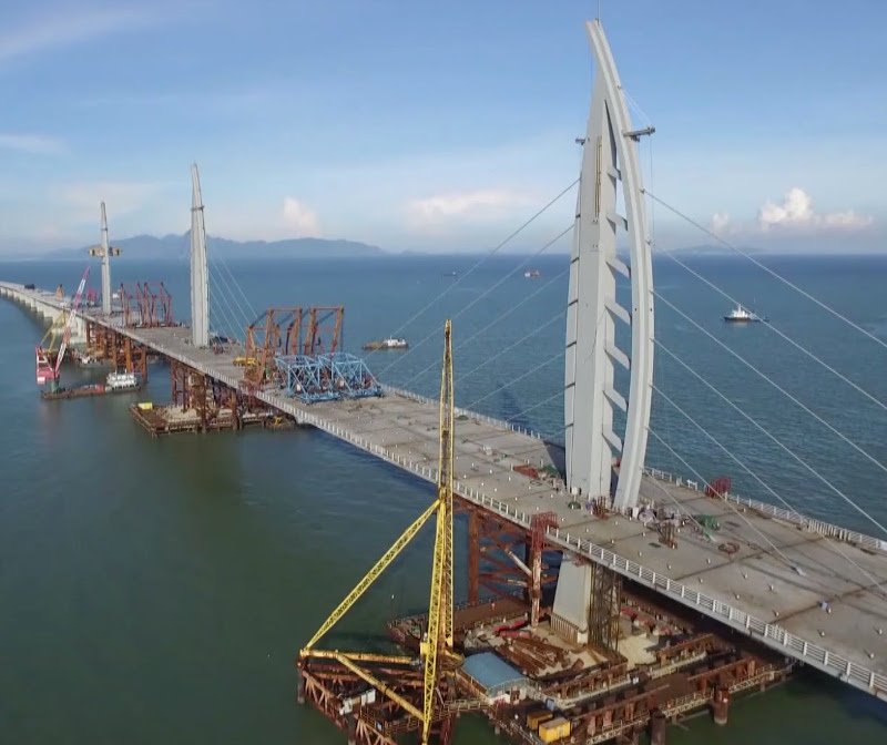 Εντυπωσιακό: Ολοκληρώθηκε το κεντρικό τμήμα της μακρύτερης θαλάσσιας γέφυρας στον κόσμο, μήκους 55 χλμ. [εικόνες] | iefimerida.gr 1