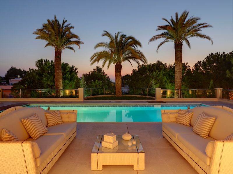 Αυτή η βίλα στο Καβούρι πωλείται για 17 εκατ. ευρώ [εικόνες] | iefimerida.gr 10