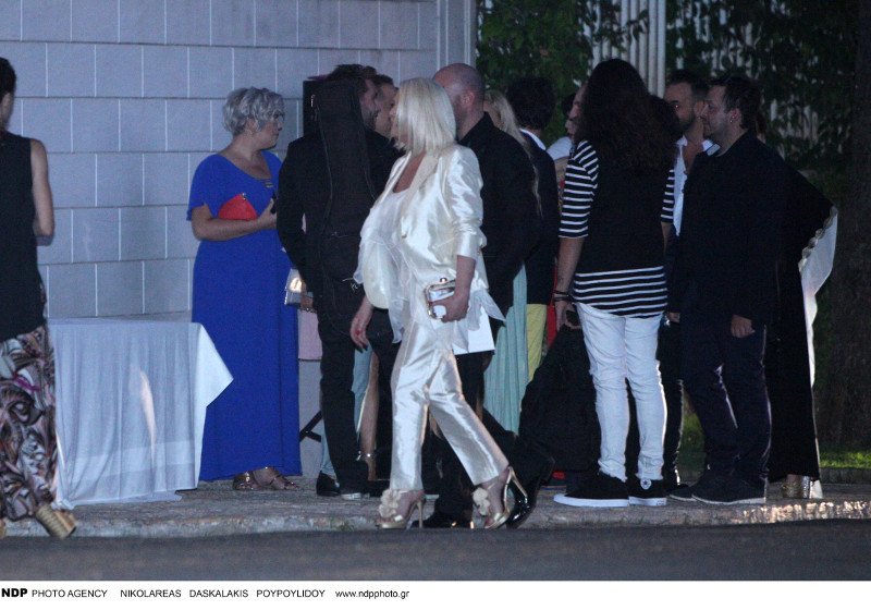 Γάμος Ρουβά-Ζυγούλη: Ολη η σόουμπιζ ήταν εκεί -Οσκαρικές τουαλέτες και πόζες στην έπαυλη Βαρδινογιάννη [εικόνες] | iefimerida.gr 9