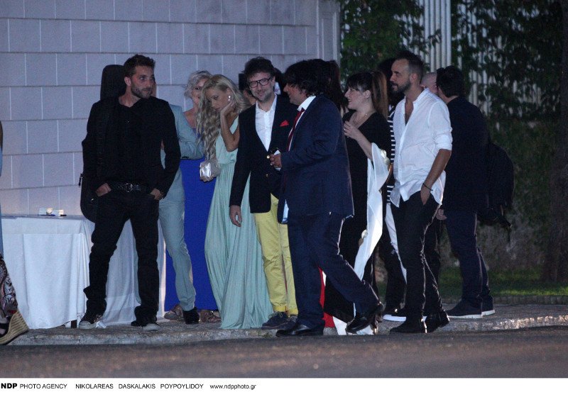 Γάμος Ρουβά-Ζυγούλη: Ολη η σόουμπιζ ήταν εκεί -Οσκαρικές τουαλέτες και πόζες στην έπαυλη Βαρδινογιάννη [εικόνες] | iefimerida.gr 4