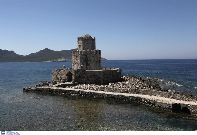 Το Κάστρο της Μεθώνης βρίσκεται μέσα στη θάλασσα! Φτιάχτηκε το 1209, εντυπωσιάζει και σήμερα [εικόνες] | iefimerida.gr 15