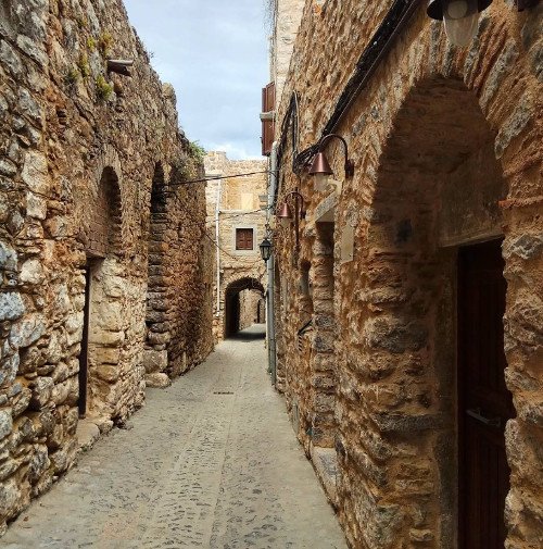 Μεστά, το χωριό στη Χίο που μοιάζει με.... λαβύρινθο! Βγαλμένο από άλλο αιώνα [εικόνες] | iefimerida.gr 0