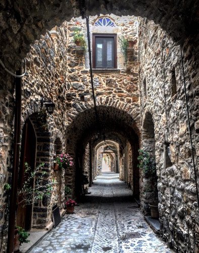 Μεστά, το χωριό στη Χίο που μοιάζει με.... λαβύρινθο! Βγαλμένο από άλλο αιώνα [εικόνες] | iefimerida.gr 1