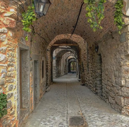 Μεστά, το χωριό στη Χίο που μοιάζει με.... λαβύρινθο! Βγαλμένο από άλλο αιώνα [εικόνες] | iefimerida.gr 5