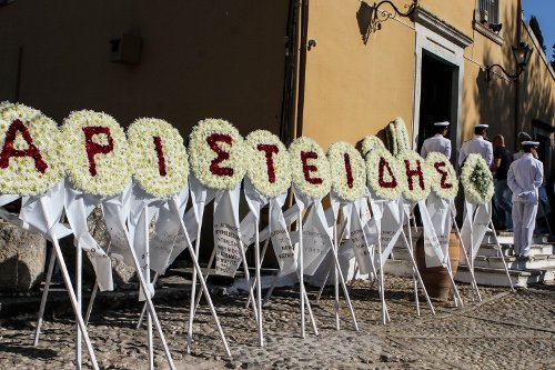 Κέρκυρα: Το τελευταίο αντίο στον 33χρονο δόκιμο ανθυποπυραγό Αριστείδη Μουζακίτη [εικόνες] | iefimerida.gr 7