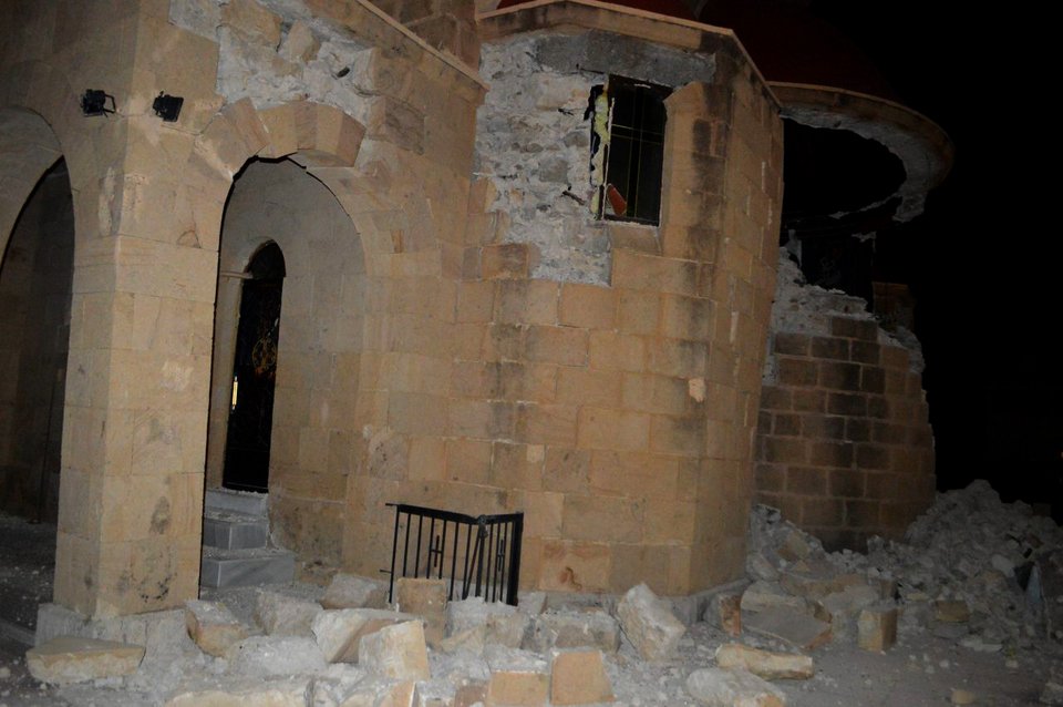 Καταστράφηκε το Ιερό του Μητροπολιτικού Ναού του Αγ. Νικολάου και το τζαμί στην Κω -Η ιστορία τους [εικόνες] | iefimerida.gr 1