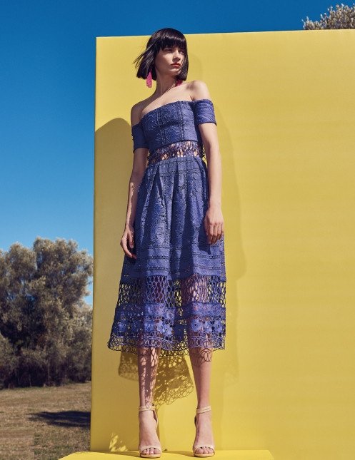 Βρήκαμε από πού αγόρασε και πόσο κάνει το κατακόκκινο σέξι φουστάνι που φορούσε η Κατερίνα Μάρκου στο Προεδρικό Μέγαρο [εικόνες] | iefimerida.gr 5