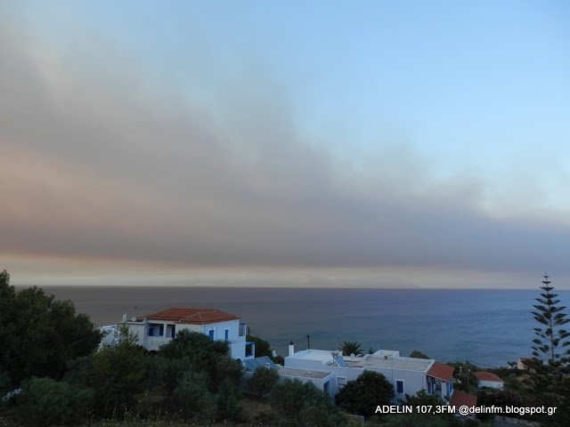 Μεγάλη φωτιά καίει τον Κότρωνα Λακωνίας -Κάηκαν σπίτια, κινδυνεύει το χωριό | iefimerida.gr 1