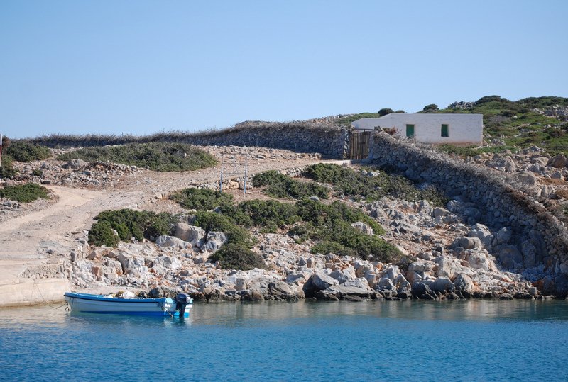 Η Telegraph βρήκε τα 12 ελληνικά νησιά με τους λιγότερους κατοίκους, από 5 έως 700  [εικόνες] | iefimerida.gr 11