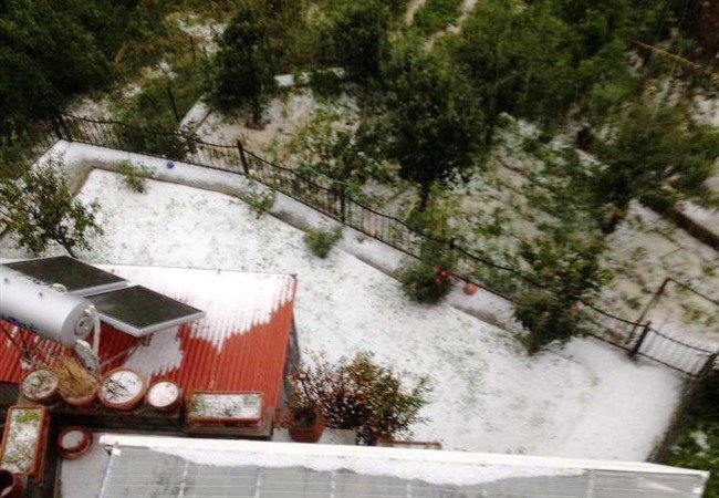 Σάρωσε η Μέδουσα: Ενας νεκρός, πλημμύρισαν σπίτια, βυθίστηκαν ΙΧ [εικόνες & βίντεο] | iefimerida.gr 0