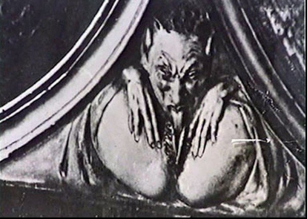 Τα πορνογραφικά έπιπλα της αυτοκράτειρας Αικατερίνης που άφησαν εποχή [εικόνες] | iefimerida.gr 10