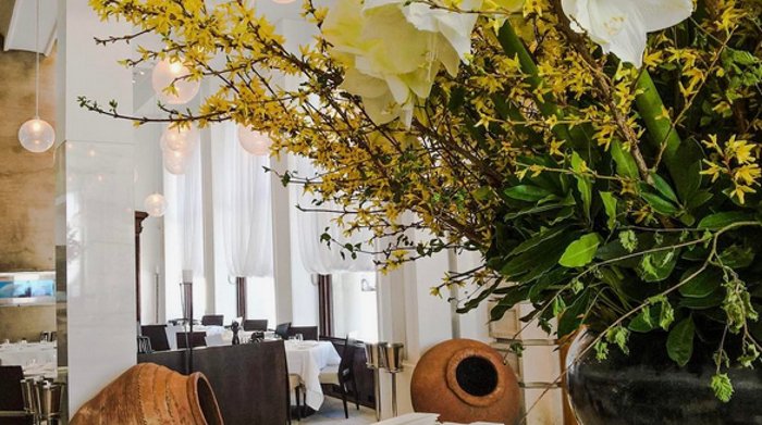 Το ιδιαίτερο ελληνικό εστιατόριο στη Νέα Υόρκη όπου τρώνε οι Καρντάσιανς [εικόνες] | iefimerida.gr 1