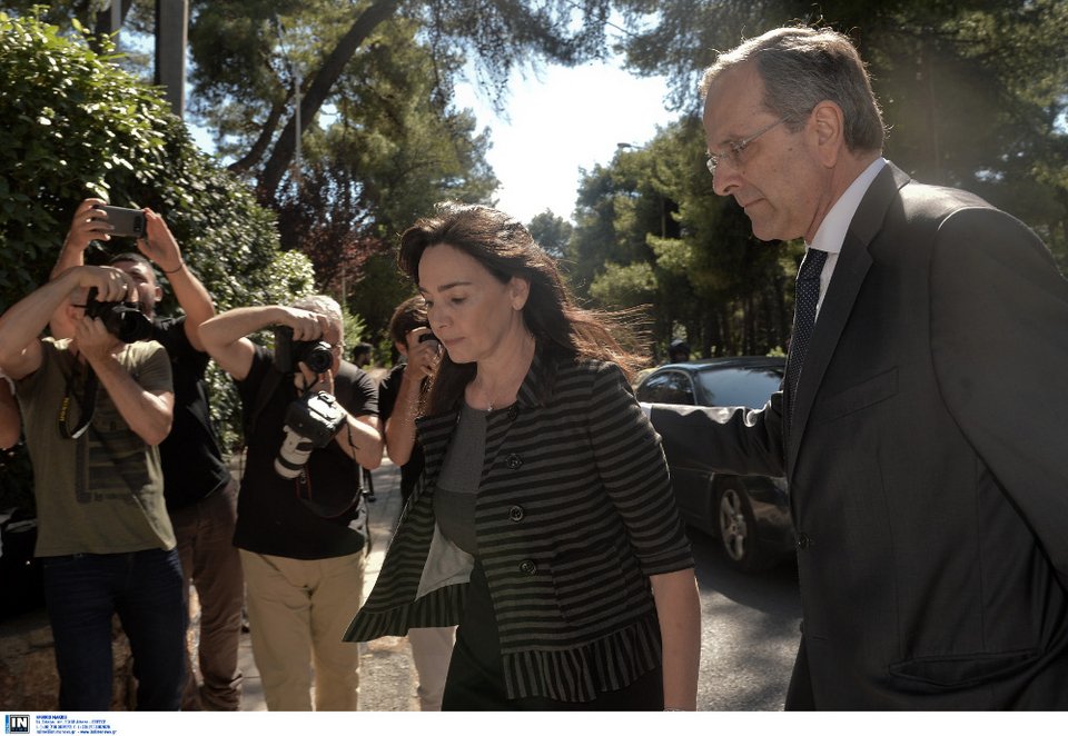 Το ύστατο χαίρε στον Μίνωα Κυριακού -Ηταν όλοι εκεί [εικόνες] | iefimerida.gr 7