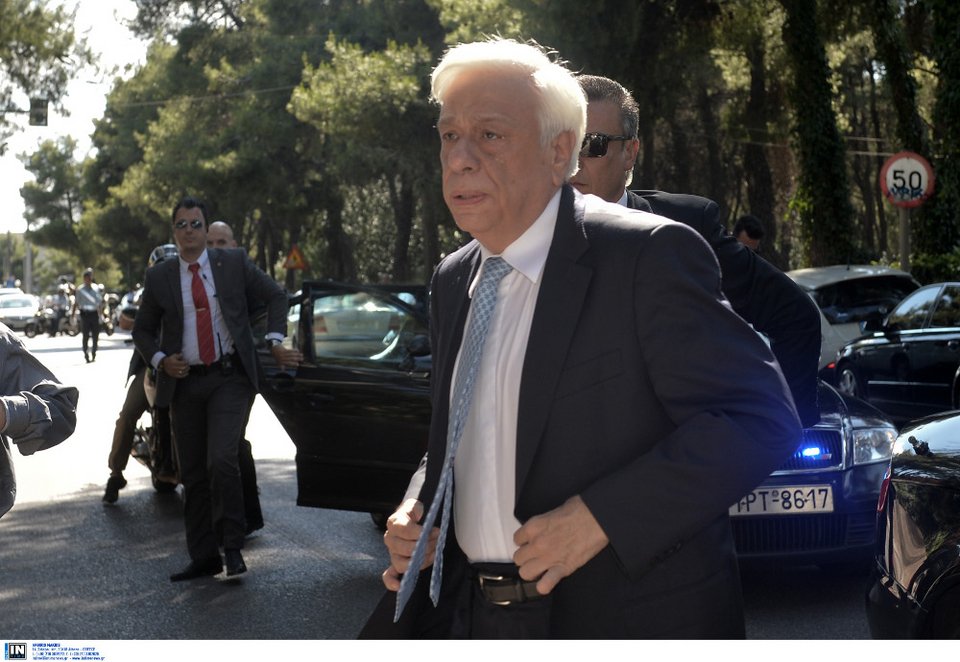 Το ύστατο χαίρε στον Μίνωα Κυριακού -Ηταν όλοι εκεί [εικόνες] | iefimerida.gr 3