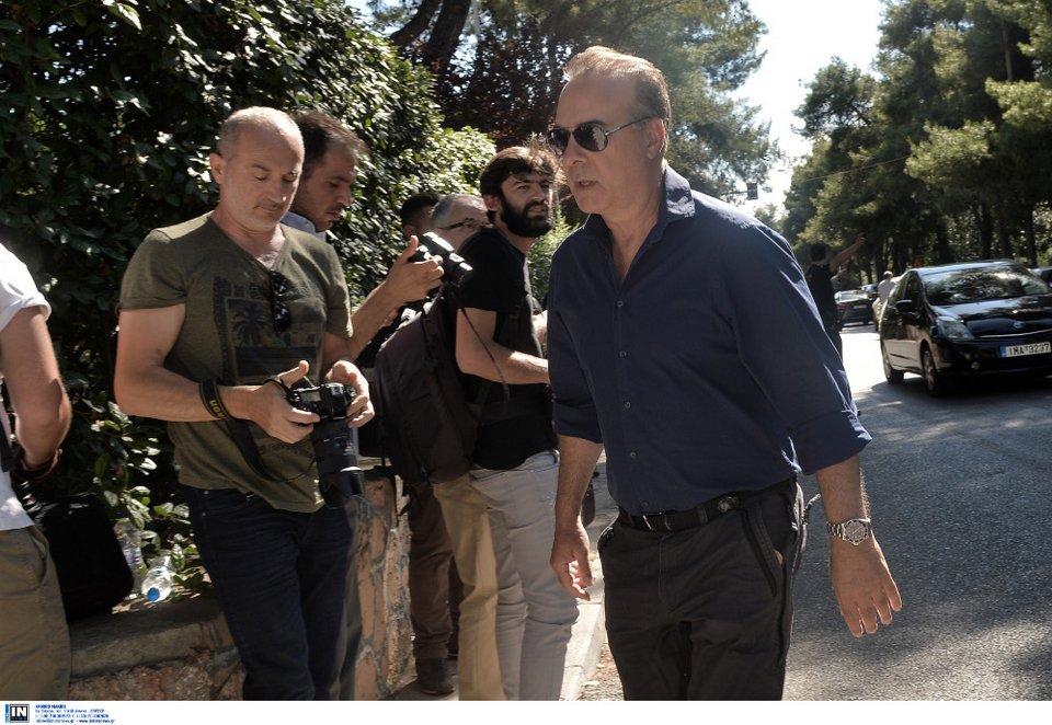 Το ύστατο χαίρε στον Μίνωα Κυριακού -Ηταν όλοι εκεί [εικόνες] | iefimerida.gr 19