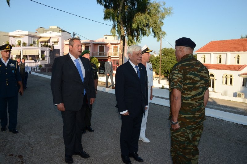 «Μολών λαβέ» είπε ο Παυλόπουλος στην Τουρκία, από τον Αϊ-Στράτη | iefimerida.gr 3