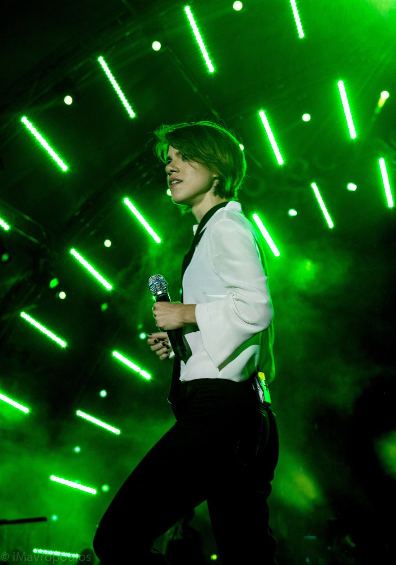 Tο πρώτο ελληνόφωνο τραγούδι της Μonika διχάζει το κοινό της [βίντεο]  | iefimerida.gr 0