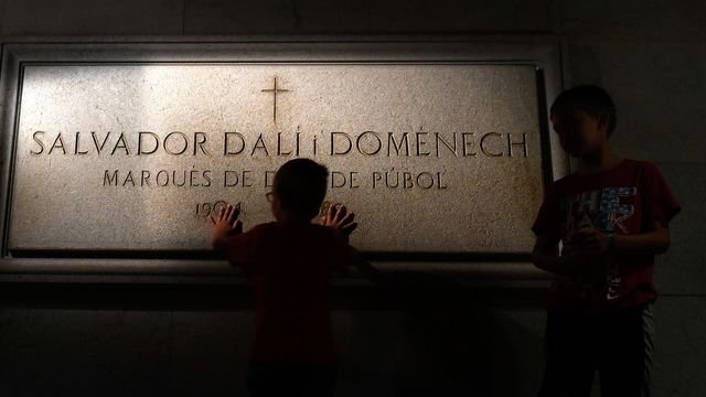 Σήμερα η εκταφή του Σαλβαντόρ Νταλί -Θέλουν DNA για νόθο παιδί [εικόνες] | iefimerida.gr 1