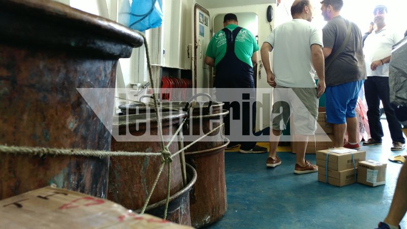 Η Αμοργός έστειλε στη Νάξο τις μεγάλες «καζάνες» για να τηγανίσουν πατάτες -Ετοιμάζονται για το Guinness [εικόνες] | iefimerida.gr 4