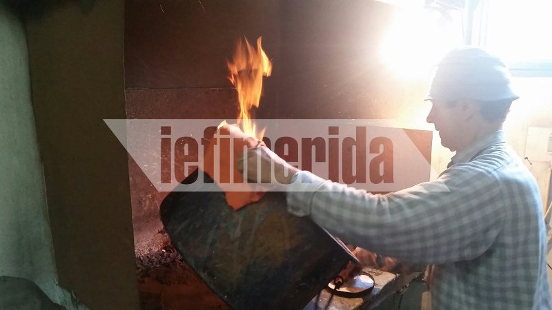 Τέχνη βγαλμένη από την παράδοση -Ο τελευταίος γανωτής της Νάξου [εικόνες] | iefimerida.gr 1