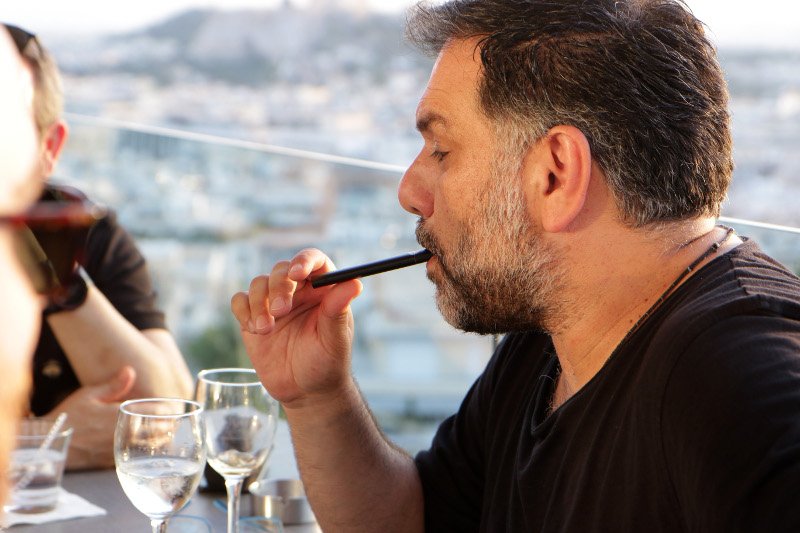 ISSON: Νέα συσκευή ατμίσματος από τη NOBBACO αλλάζει τα δεδομένα- Κομψή, εύκολη και αυτόνομη [εικόνες & βίντεο] | iefimerida.gr 8