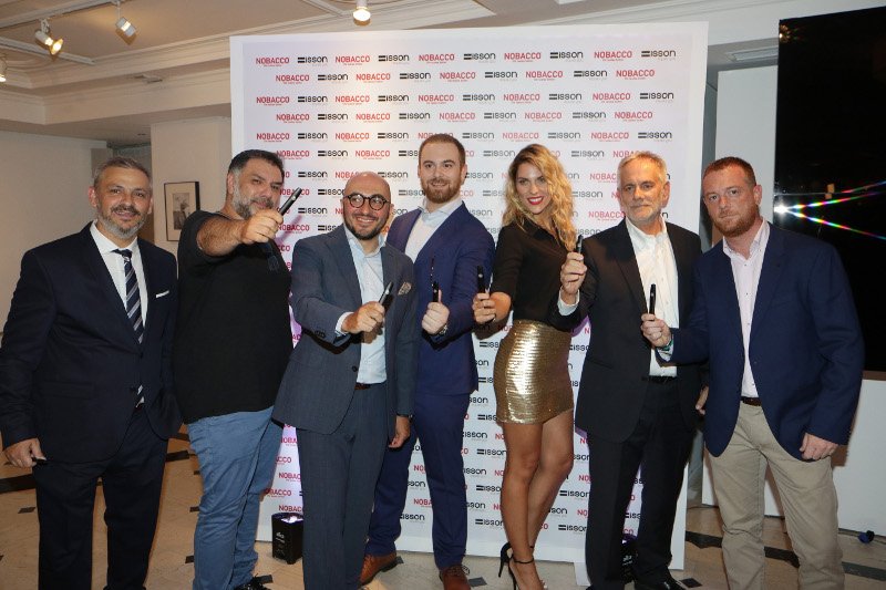 ISSON: Νέα συσκευή ατμίσματος από τη NOBBACO αλλάζει τα δεδομένα- Κομψή, εύκολη και αυτόνομη [εικόνες & βίντεο] | iefimerida.gr 7