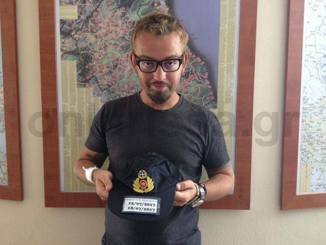 Αυτός είναι ο ορειβάτης που έσωσε η ΕΜΑΚ στον Ολυμπο από την «Μέδουσα» [εικόνες] | iefimerida.gr 1