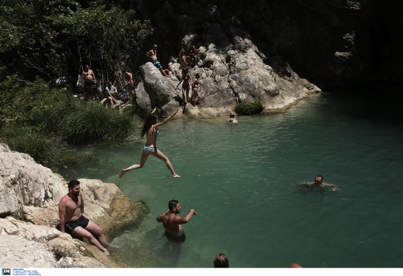 Η κρυμμένη όαση της Πελοποννήσου -Το φαράγγι με τις 15 λίμνες και τον καταρράκτη των 25 μέτρων [εικόνες] | iefimerida.gr 5
