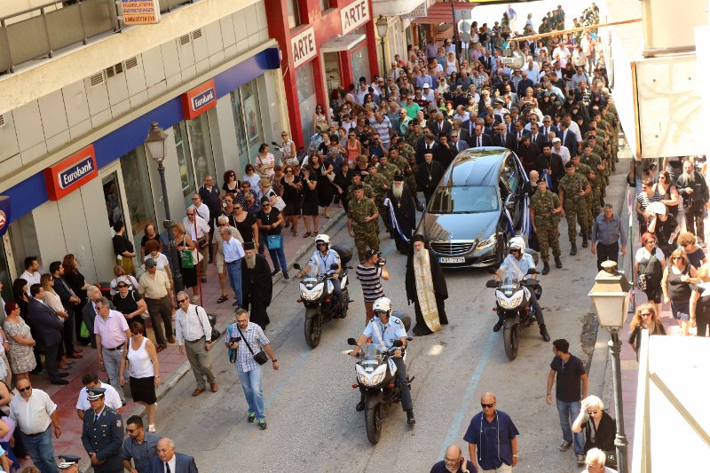 Κηδεύτηκε ο μακαριστός μητροπολίτης Θάσου Προκόπιος [εικόνες] | iefimerida.gr 2