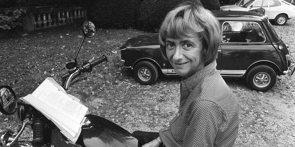 Φρανσουάζ Σαγκάν, η «καταραμένη» Γαλλίδα συγγραφέας που πέθανε άφραγκη [εικόνες] | iefimerida.gr 9