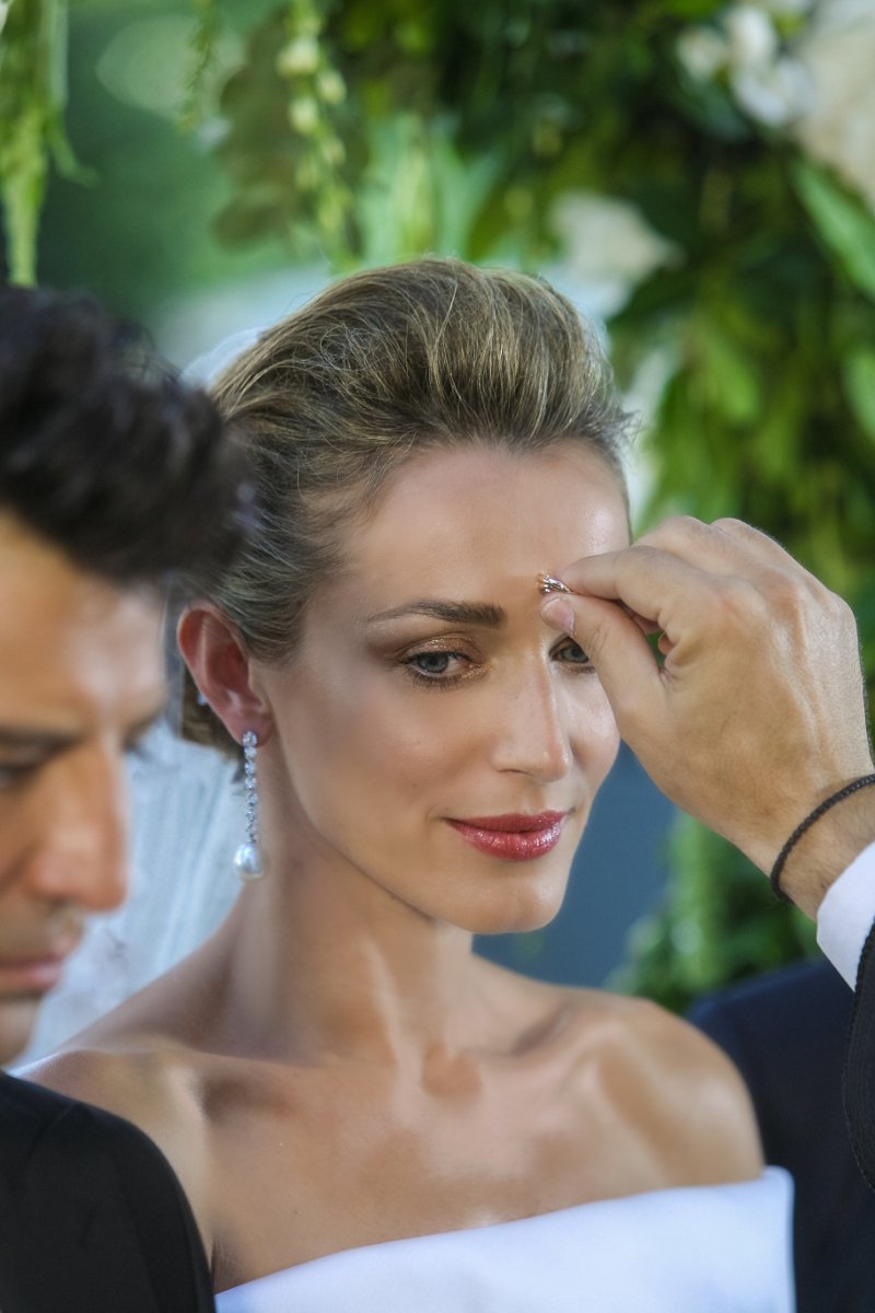 Νέες φωτογραφίες από τον γάμο Ρουβά-Ζυγούλη -Η μπομπονιέρα, η δεξίωση, το μυστήριο καρέ καρέ [εικόνες] | iefimerida.gr 7