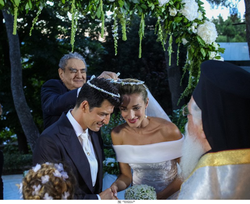 Νέες φωτογραφίες από τον γάμο Ρουβά-Ζυγούλη -Η μπομπονιέρα, η δεξίωση, το μυστήριο καρέ καρέ [εικόνες] | iefimerida.gr 5