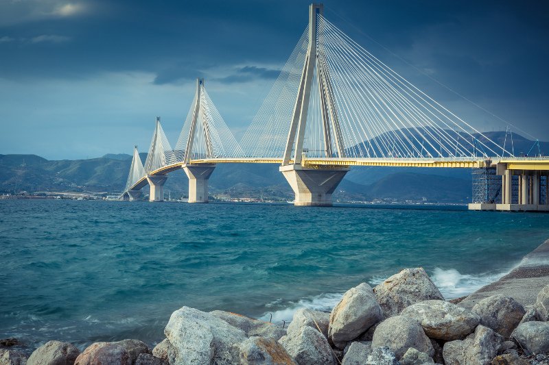 Η γλαφυρή περιγραφή της Βικτόρια Χίσλοπ για την Πάτρα: Το χάος, η εγκαταλελειμμένη Disneyland, η γοητεία της | iefimerida.gr 1