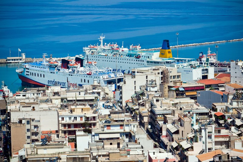 Η γλαφυρή περιγραφή της Βικτόρια Χίσλοπ για την Πάτρα: Το χάος, η εγκαταλελειμμένη Disneyland, η γοητεία της | iefimerida.gr 0