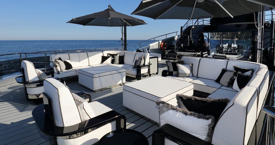 Η Γιάννα Αγγελοπούλου στην Ιθάκη με το νέο, εντυπωσιακό της γιοτ [εικόνες] | iefimerida.gr 3